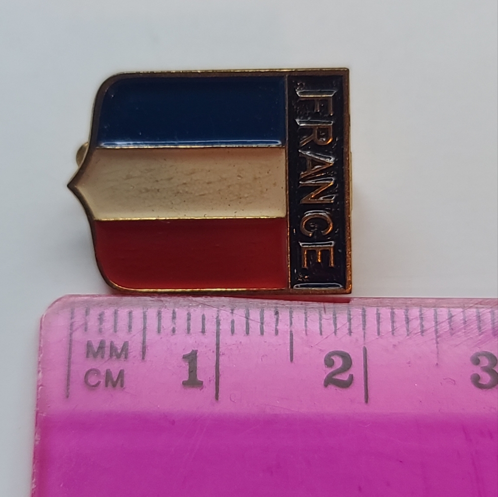 Vintage France Flag Shield Armor Brooch Enamel on Brass - Picture 3 of 4